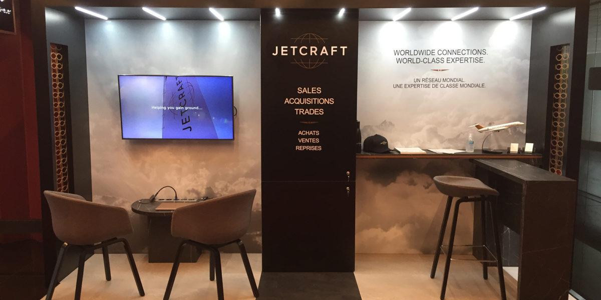Jetcraft is landing at the Nice Airport