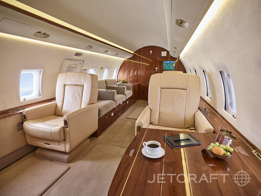 2003 Bombardier Challenger 604 S/N 5565