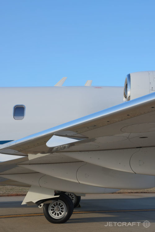 2012 Bombardier Challenger 300 S/N 20370