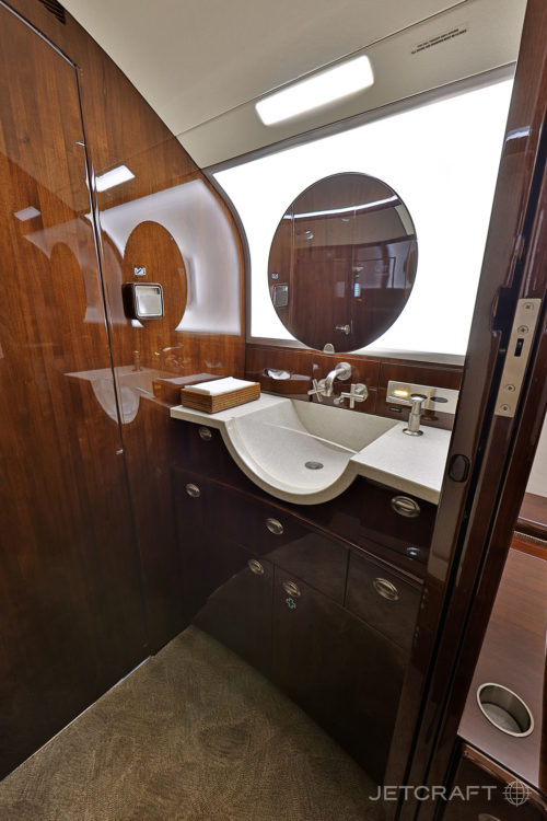 2012 Bombardier Challenger 300 S/N 20370