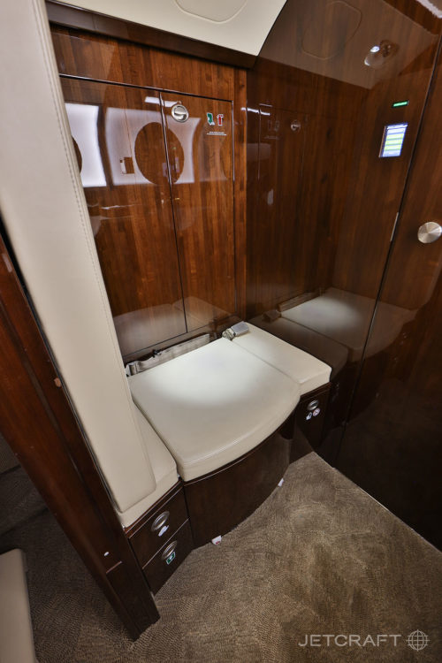 2012 Bombardier Challenger 300 S/N 20370