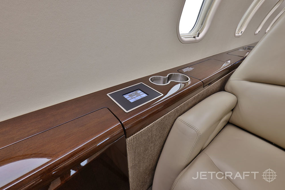 2012 Bombardier Challenger 300 S/N 20370