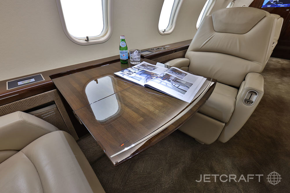 2012 Bombardier Challenger 300 S/N 20370