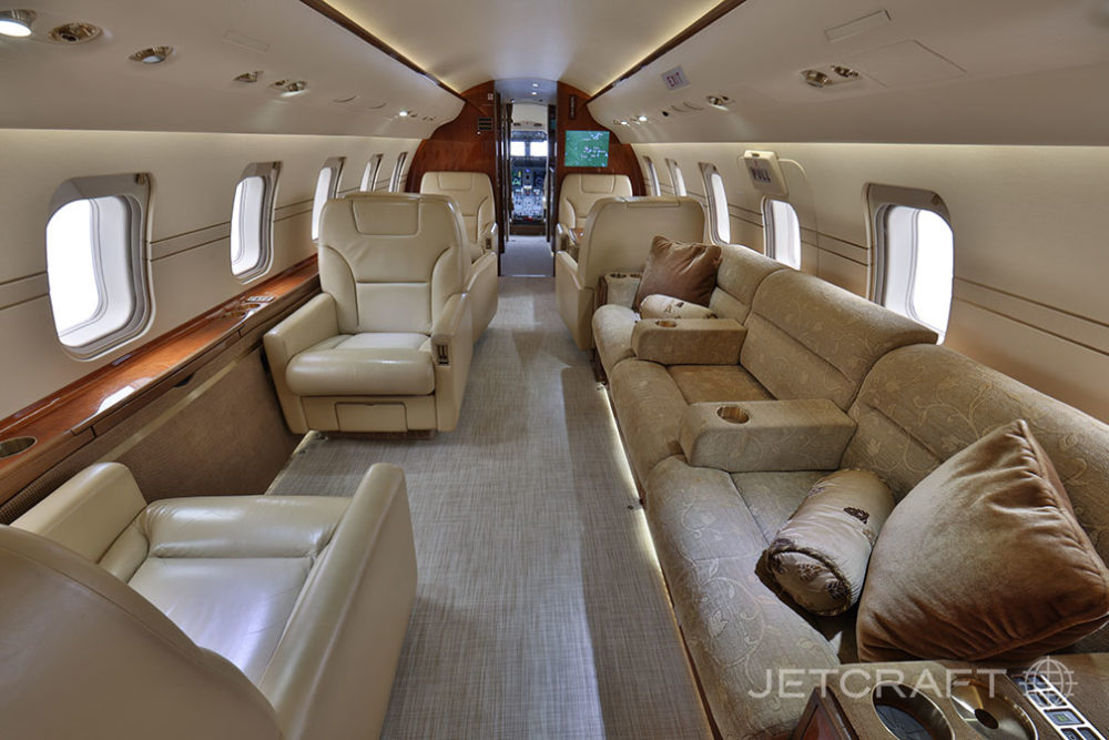 2008 Bombardier Challenger 605 S/N 5737
