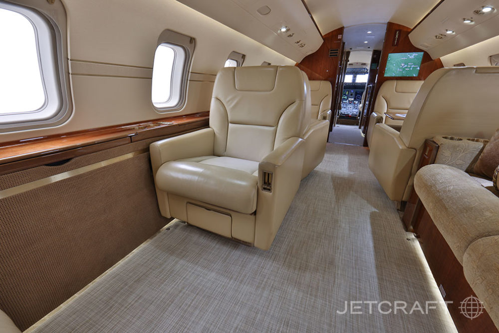 2008 Bombardier Challenger 605 S/N 5737