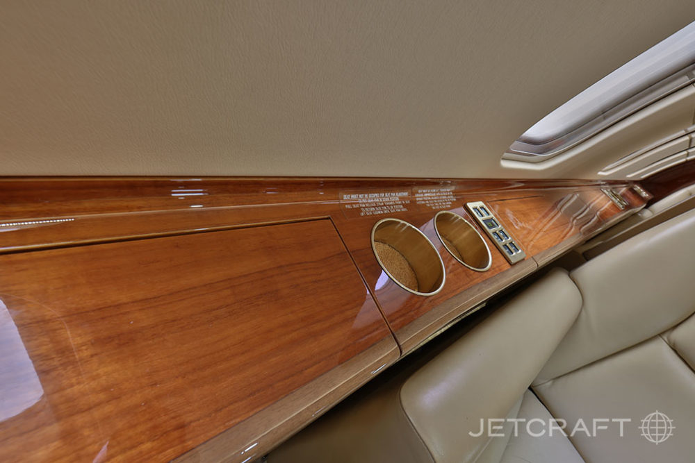 2008 Bombardier Challenger 605 S/N 5737