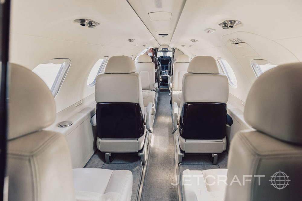 2015 Embraer Phenom 300 S/N 50500329