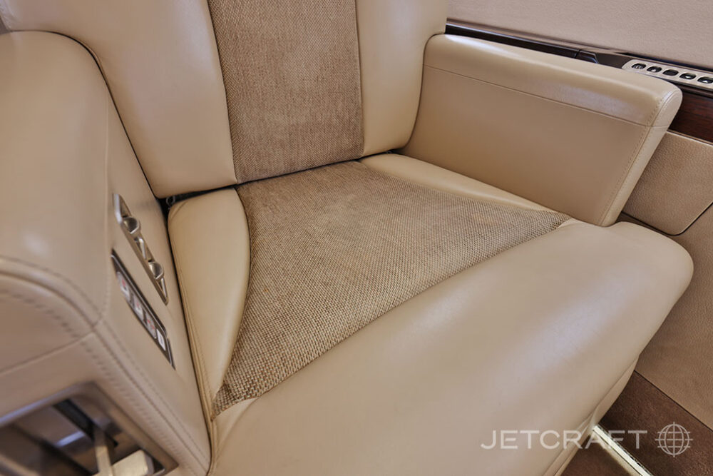 2014 Bombardier Global 6000 S/N 9526