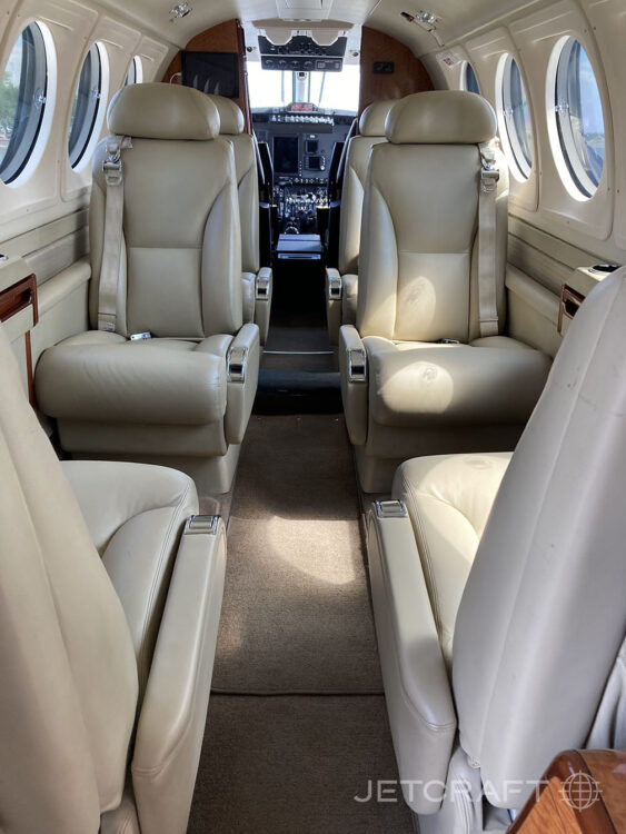 2015 Beechcraft King Air 250 S/N 232