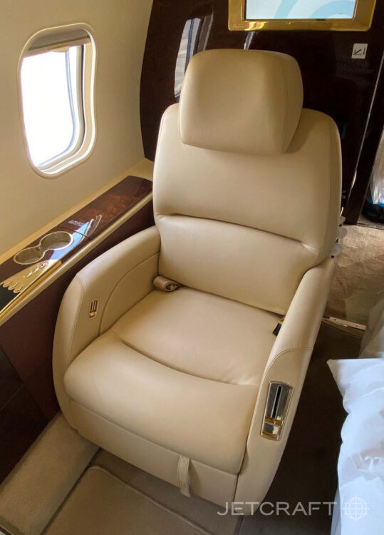 2006 Bombardier Challenger 300 S/N 20106