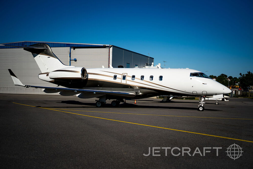 2008 Bombardier Challenger 300 S/N 20169