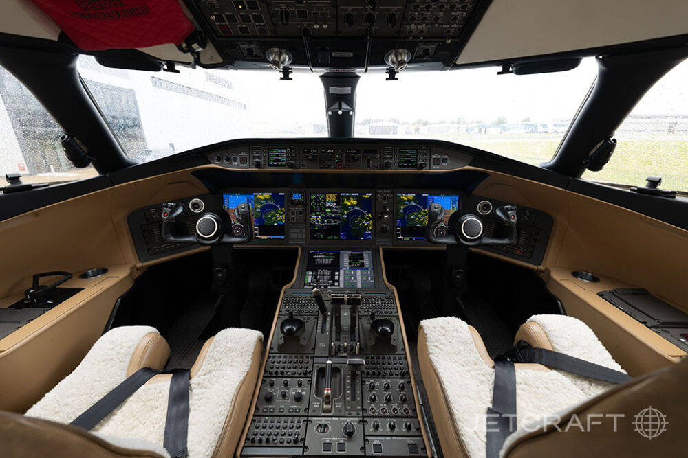 2017 Bombardier Global 6000 S/N 9754
