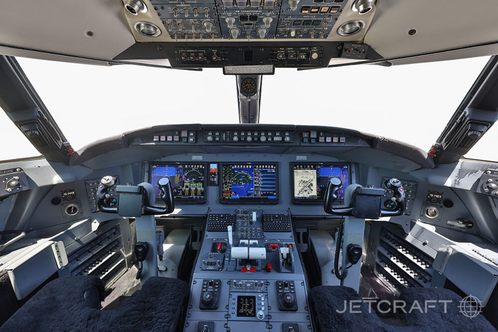1999 Bombardier Challenger 604 S/N 5406