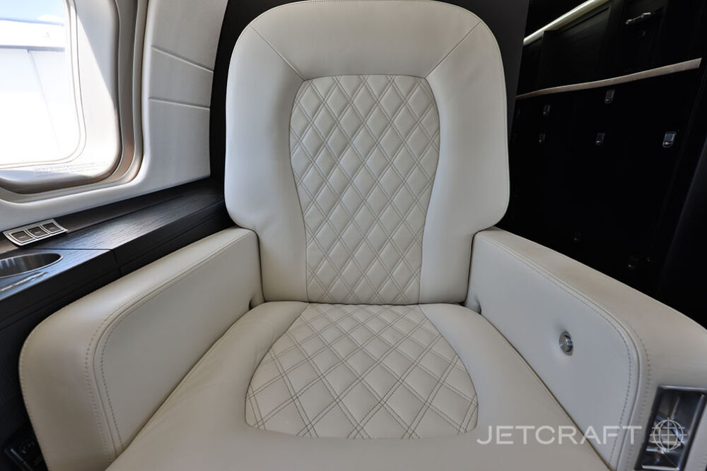 1999 Bombardier Challenger 604 S/N 5406