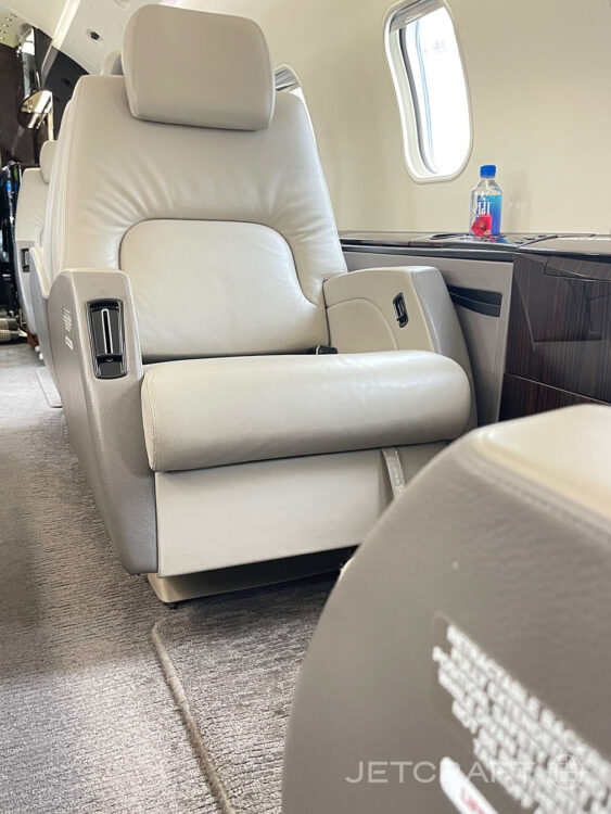 2004 Bombardier Challenger 300 S/N 20016