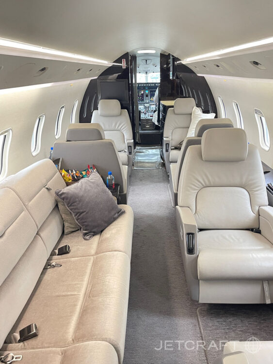 2004 Bombardier Challenger 300 S/N 20016