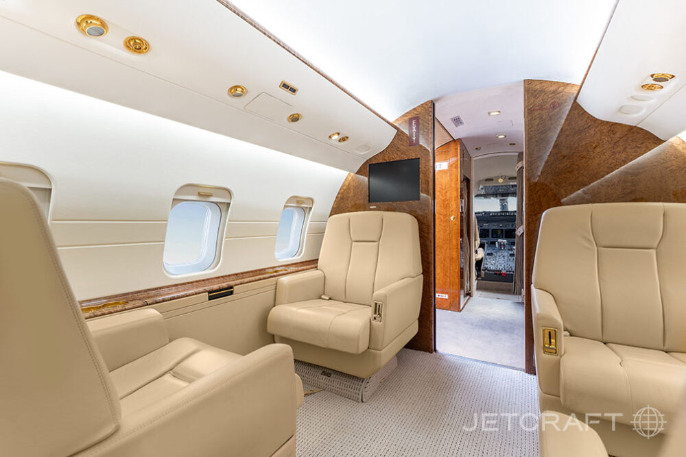 2005 Bombardier Challenger 604 S/N 5612