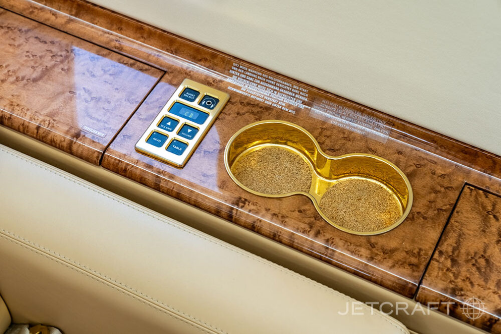 2005 Bombardier Challenger 604 S/N 5612