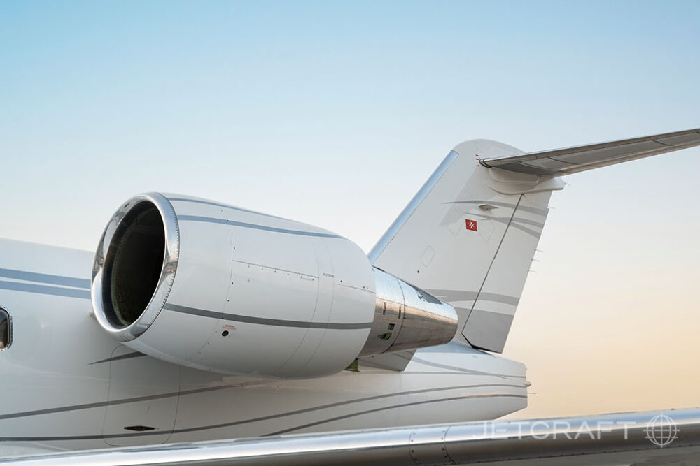 2005 Bombardier Challenger 604 S/N 5612