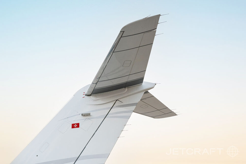 2005 Bombardier Challenger 604 S/N 5612