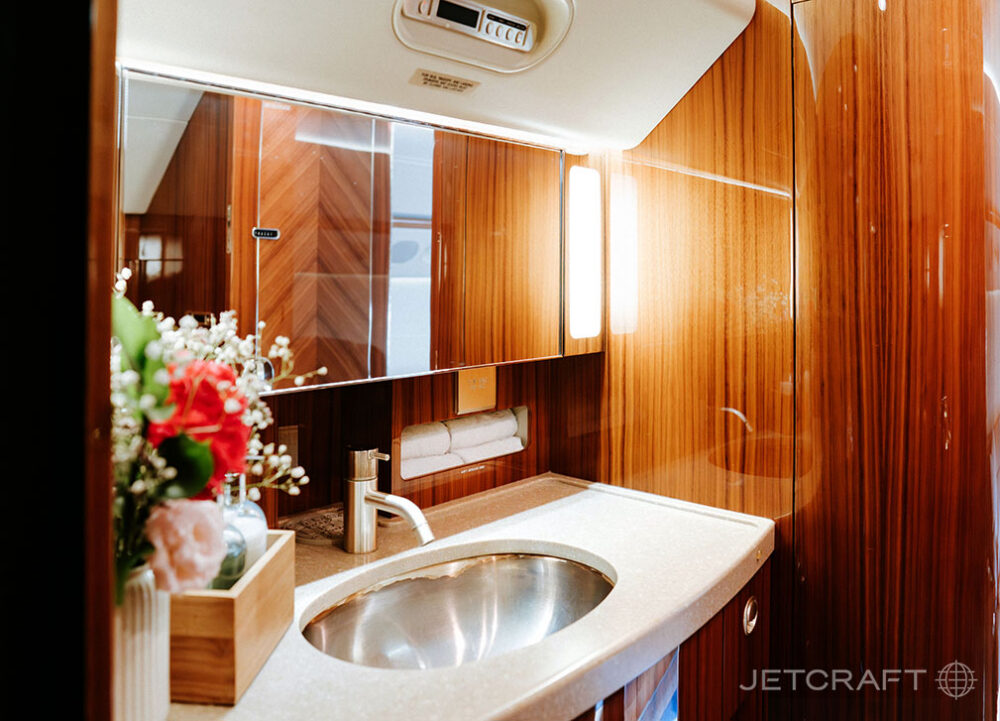 2015 Gulfstream G550 S/N 5496