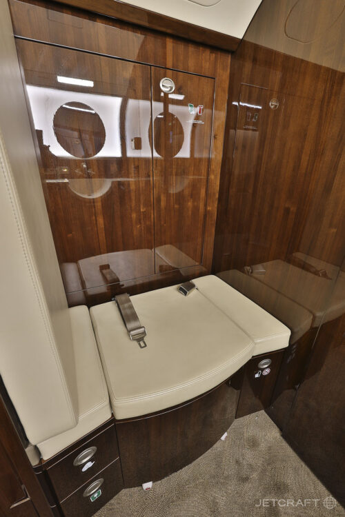 2012 Bombardier Challenger 300 S/N 20371