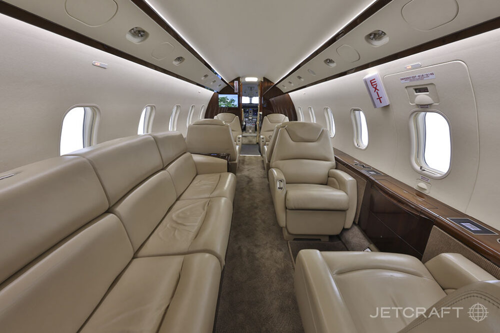 2012 Bombardier Challenger 300 S/N 20371