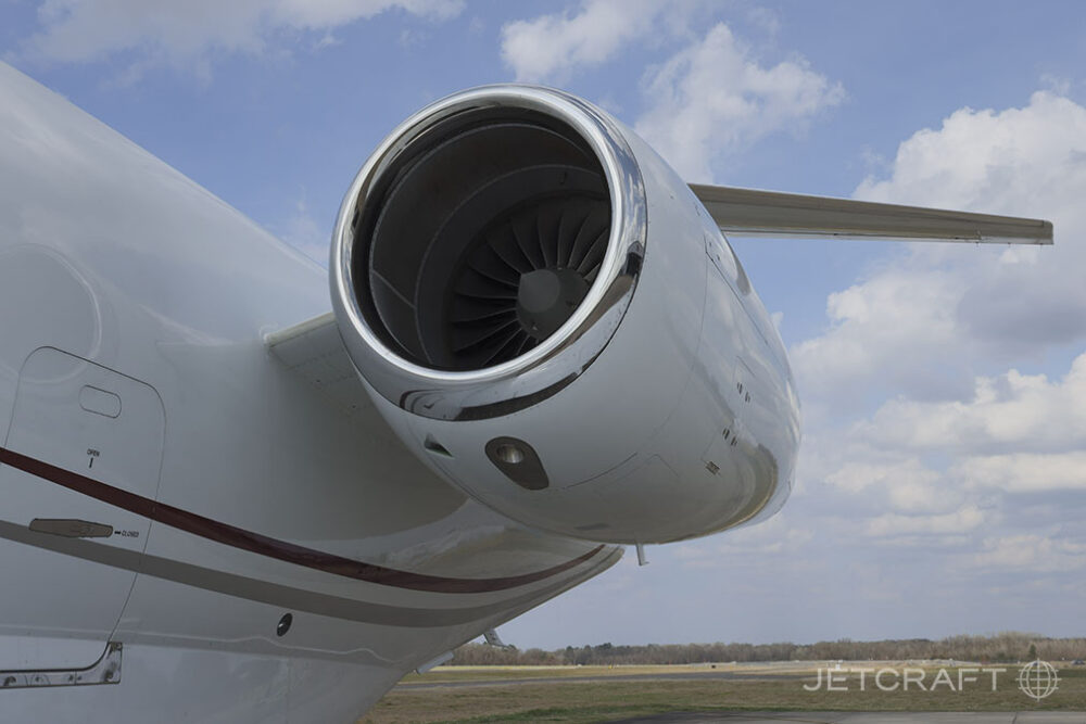 2012 Bombardier Challenger 300 S/N 20371