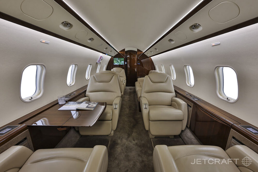2012 Bombardier Challenger 300 S/N 20371