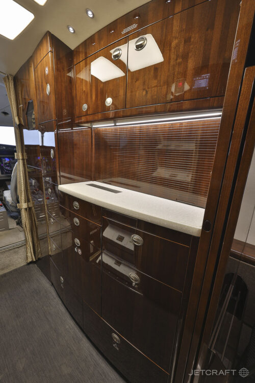 2012 Bombardier Challenger 300 S/N 20371