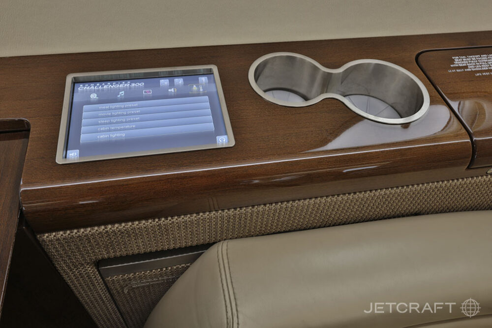 2012 Bombardier Challenger 300 S/N 20371