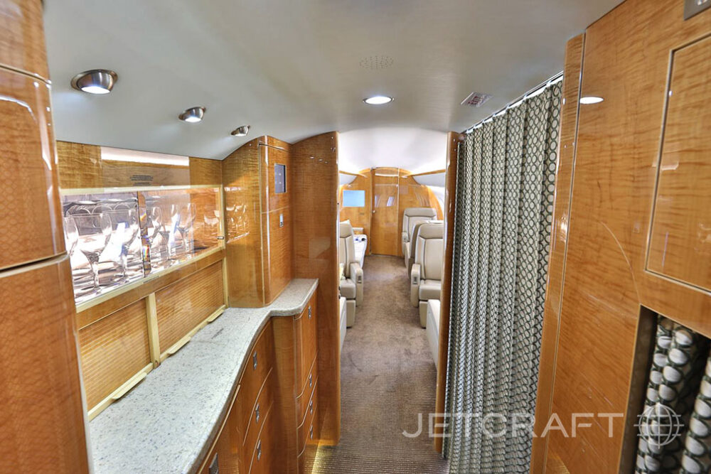 2011 Bombardier Challenger 605 S/N 5870