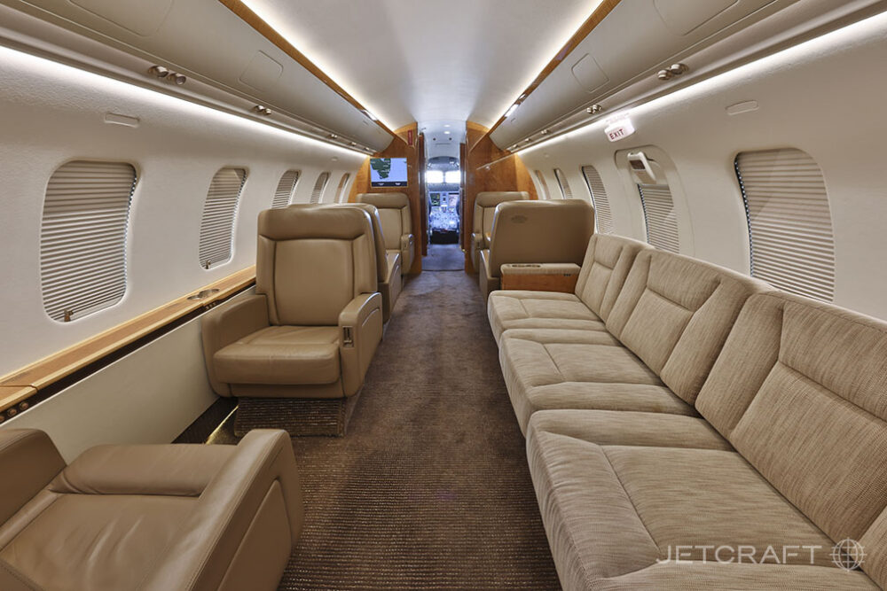2011 Bombardier Challenger 605 S/N 5870