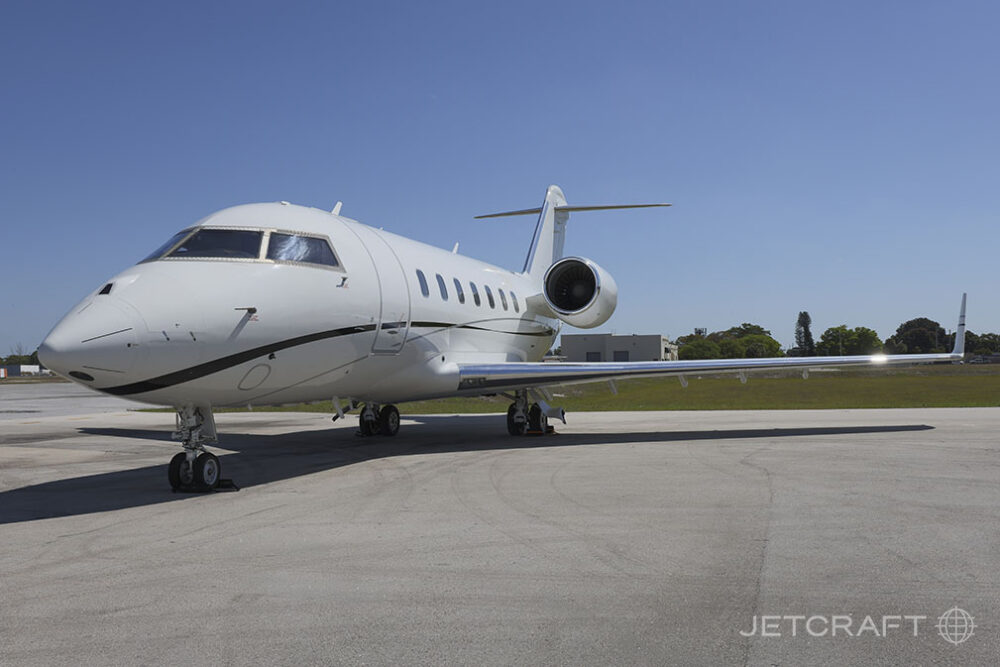 2011 Bombardier Challenger 605 S/N 5870