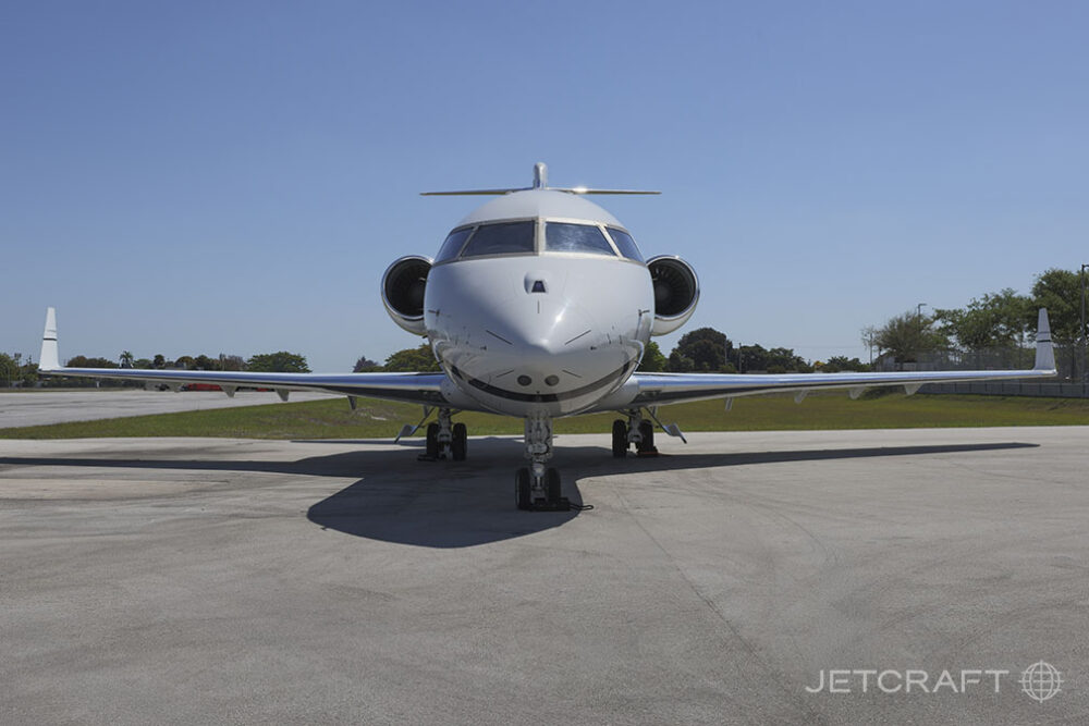 2011 Bombardier Challenger 605 S/N 5870