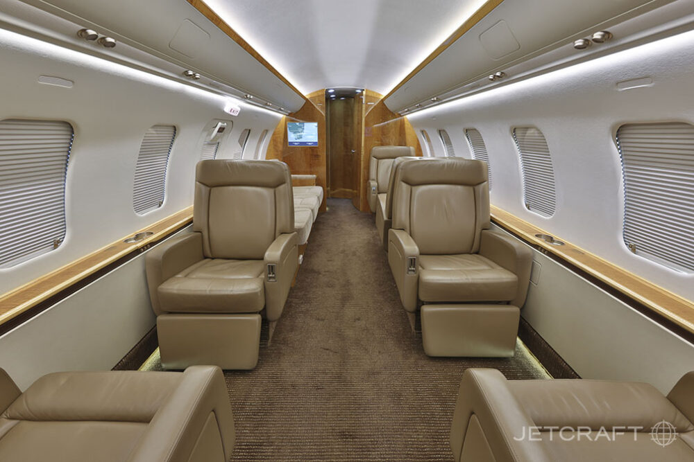 2011 Bombardier Challenger 605 S/N 5870