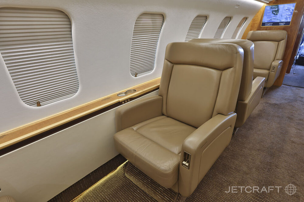 2011 Bombardier Challenger 605 S/N 5870