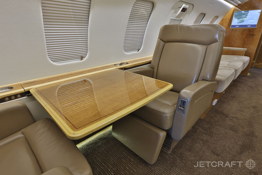 2011 Bombardier Challenger 605 S/N 5870