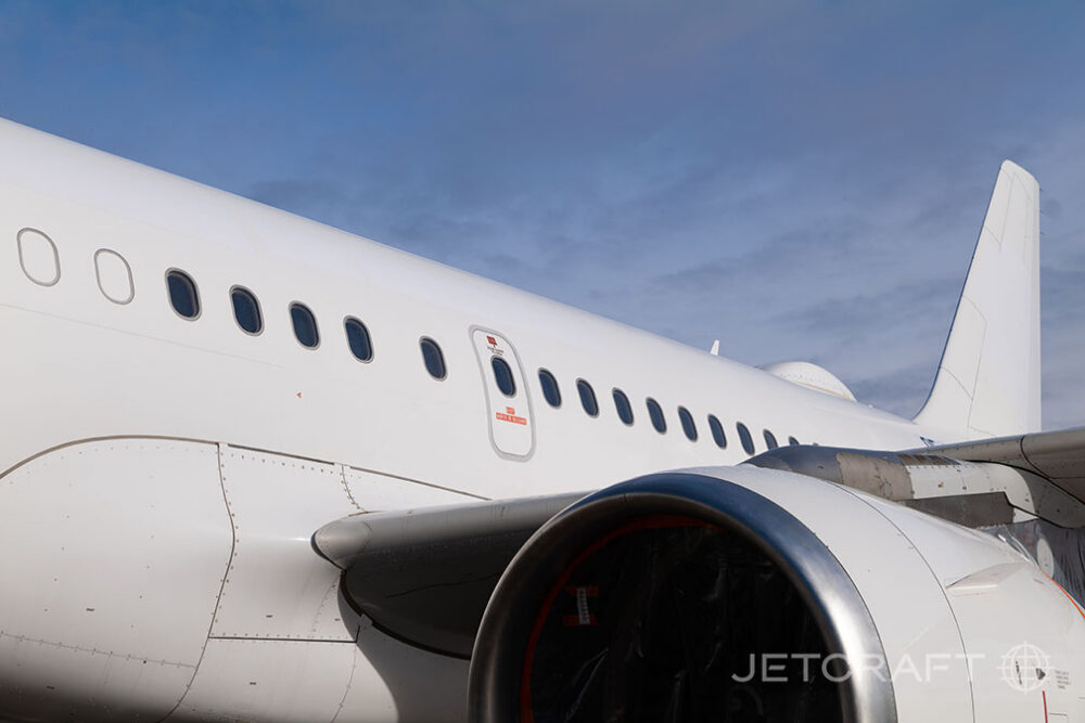 2001 Airbus A319CJ S/N 1556