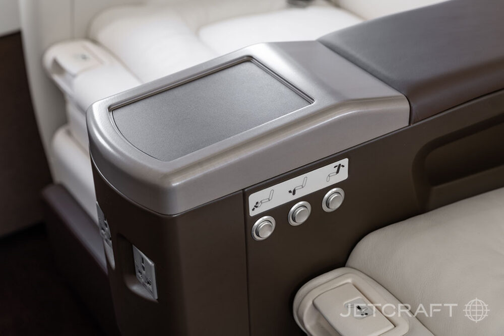 2001 Airbus A319CJ S/N 1556