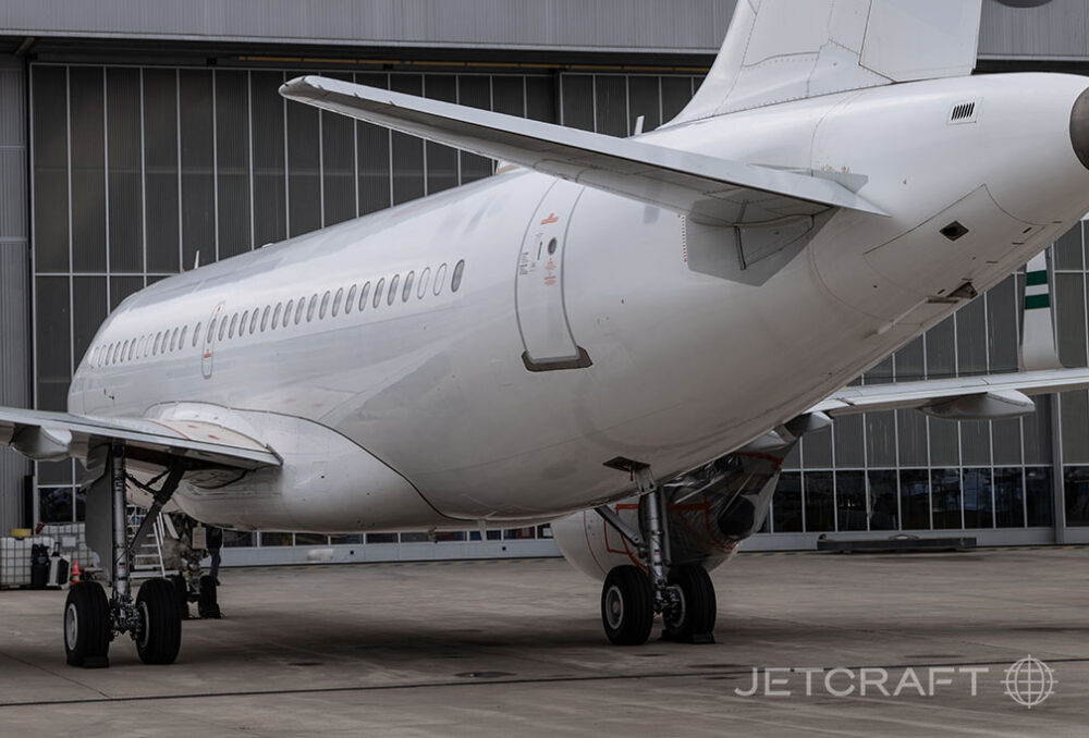 2001 Airbus A319CJ S/N 1556