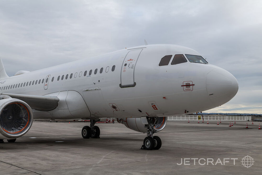 2001 Airbus A319CJ S/N 1556