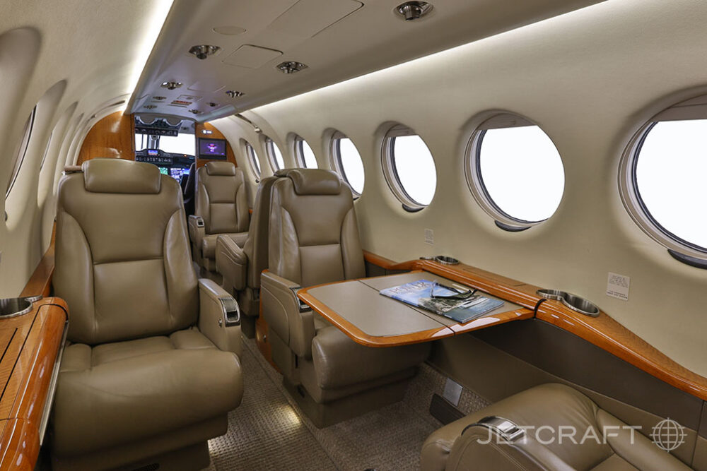 2016 Beechcraft King Air 350i S/N FL-1049