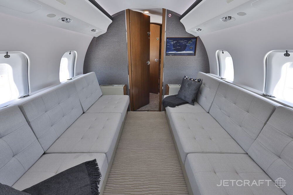 2019 Bombardier Global 6000 S/N 9864