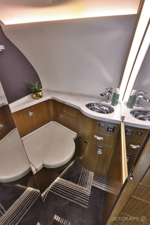 2019 Bombardier Global 6000 S/N 9864