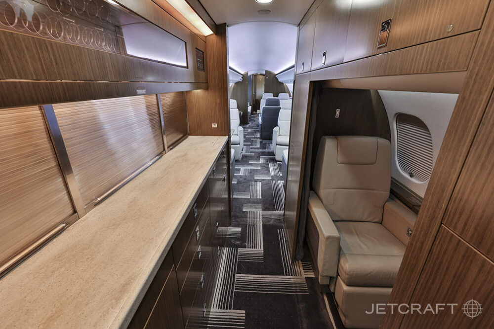 2019 Bombardier Global 6000 S/N 9864