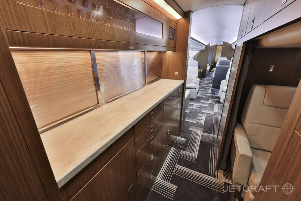 2019 Bombardier Global 6000 S/N 9864