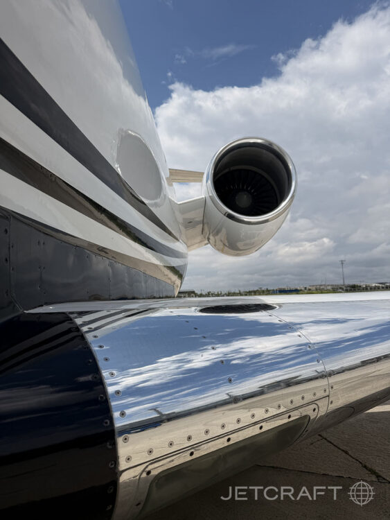 2010 Bombardier Challenger 605 S/N 5821