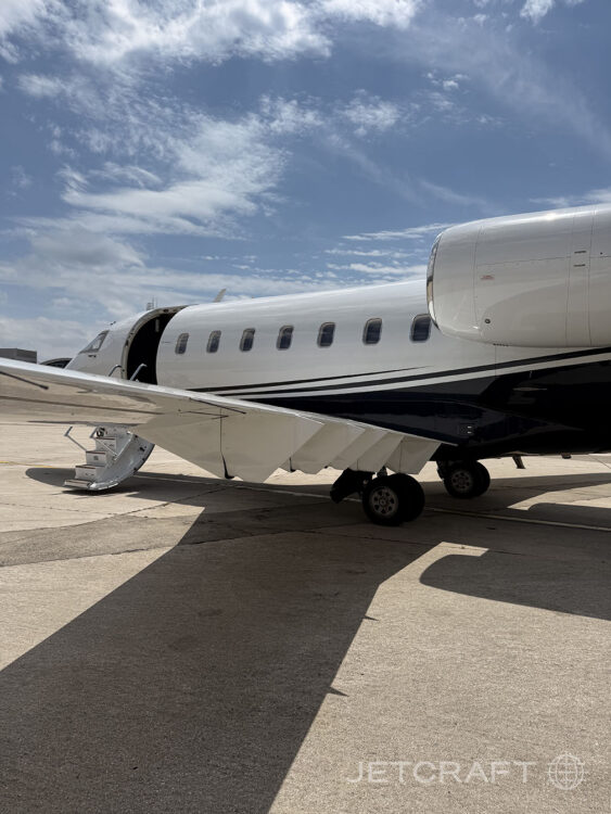 2010 Bombardier Challenger 605 S/N 5821