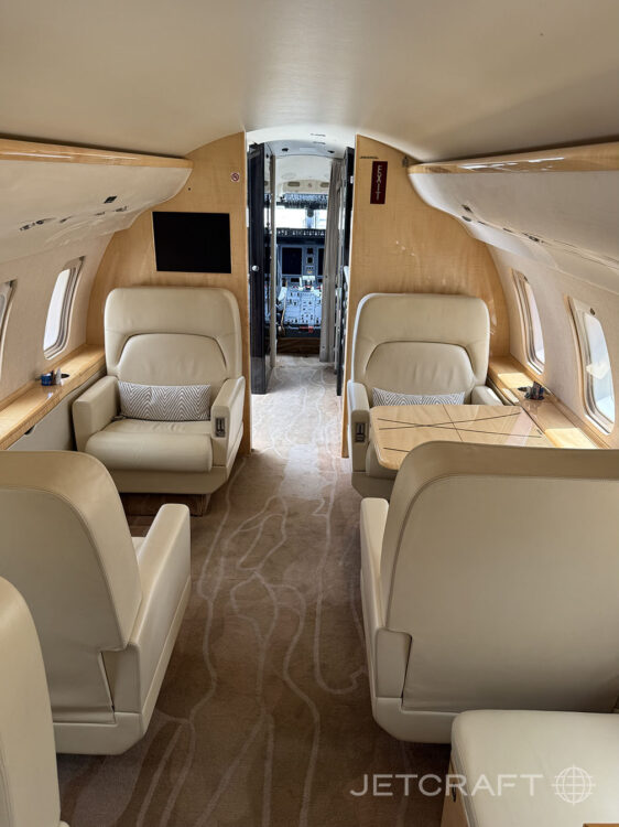 2010 Bombardier Challenger 605 S/N 5821